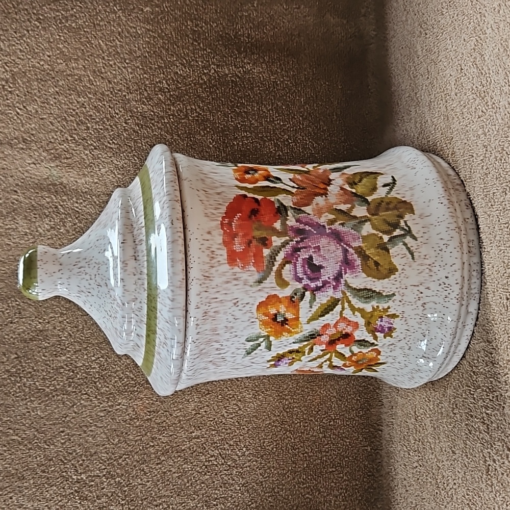 Cookie Jar Brown Speckled Ceramic 11" tall Multicolor Flowers Green Trim T12